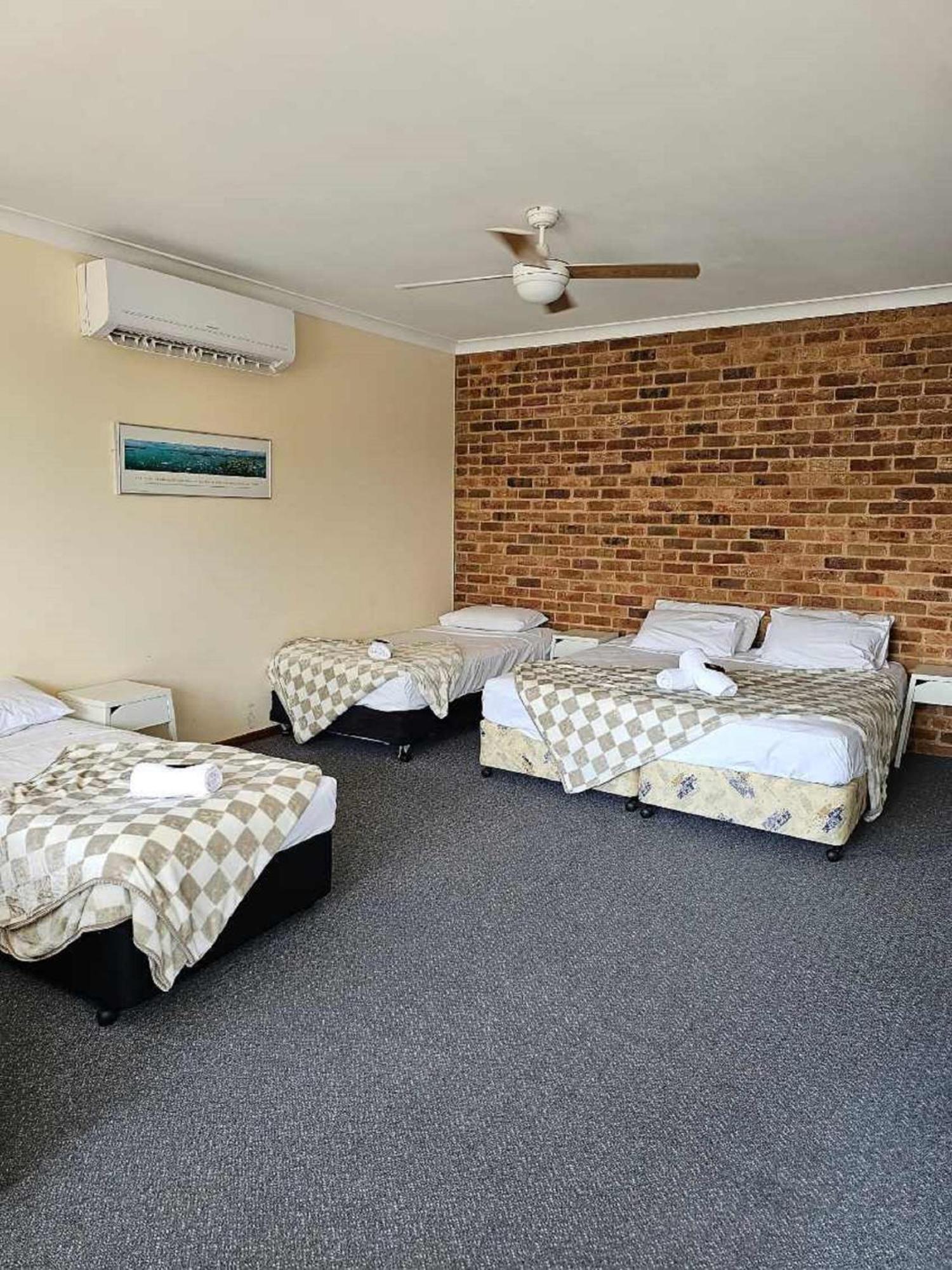 Coastal Bay Motel Кофс Харбър Екстериор снимка