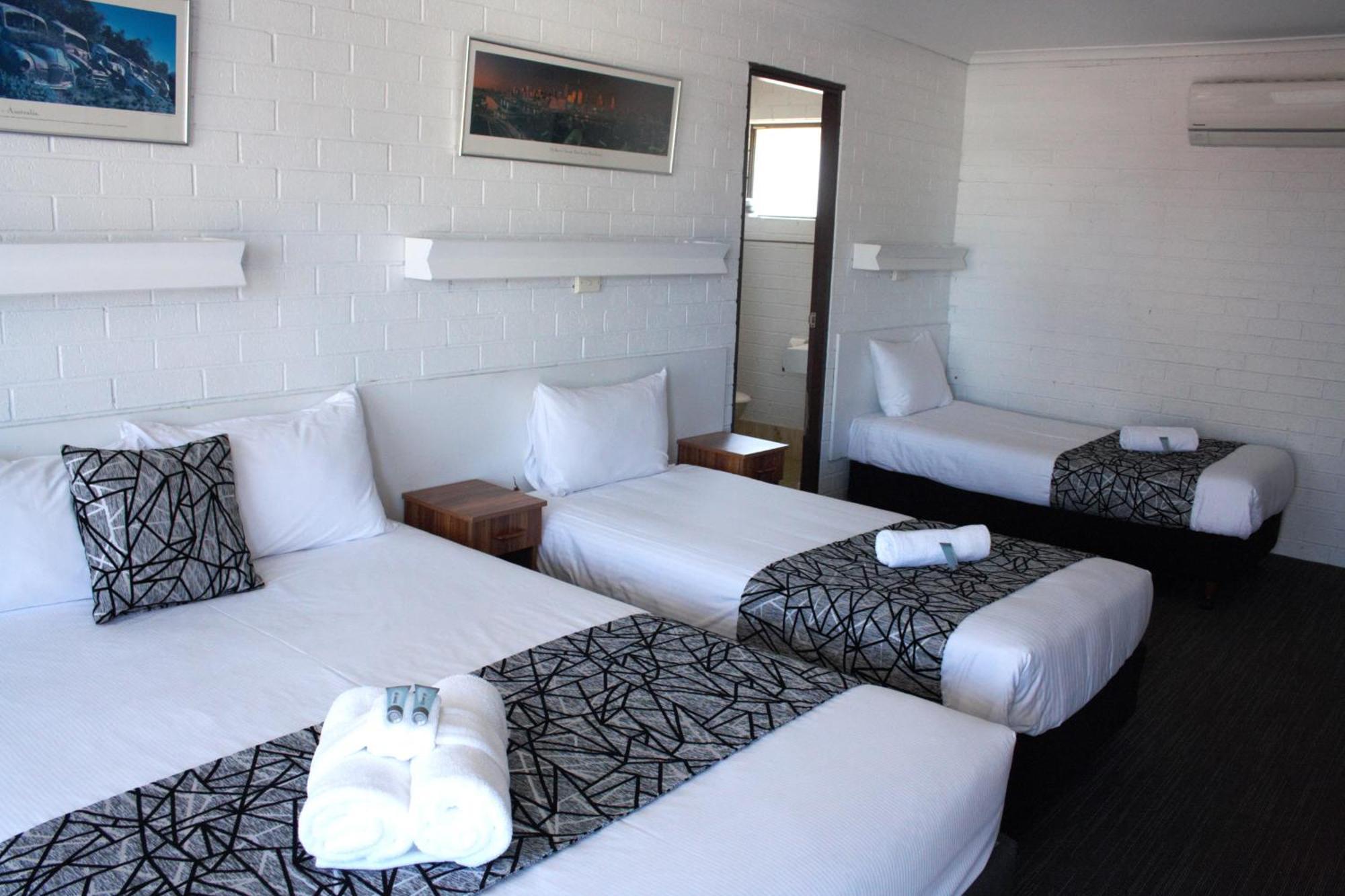 Coastal Bay Motel Кофс Харбър Екстериор снимка