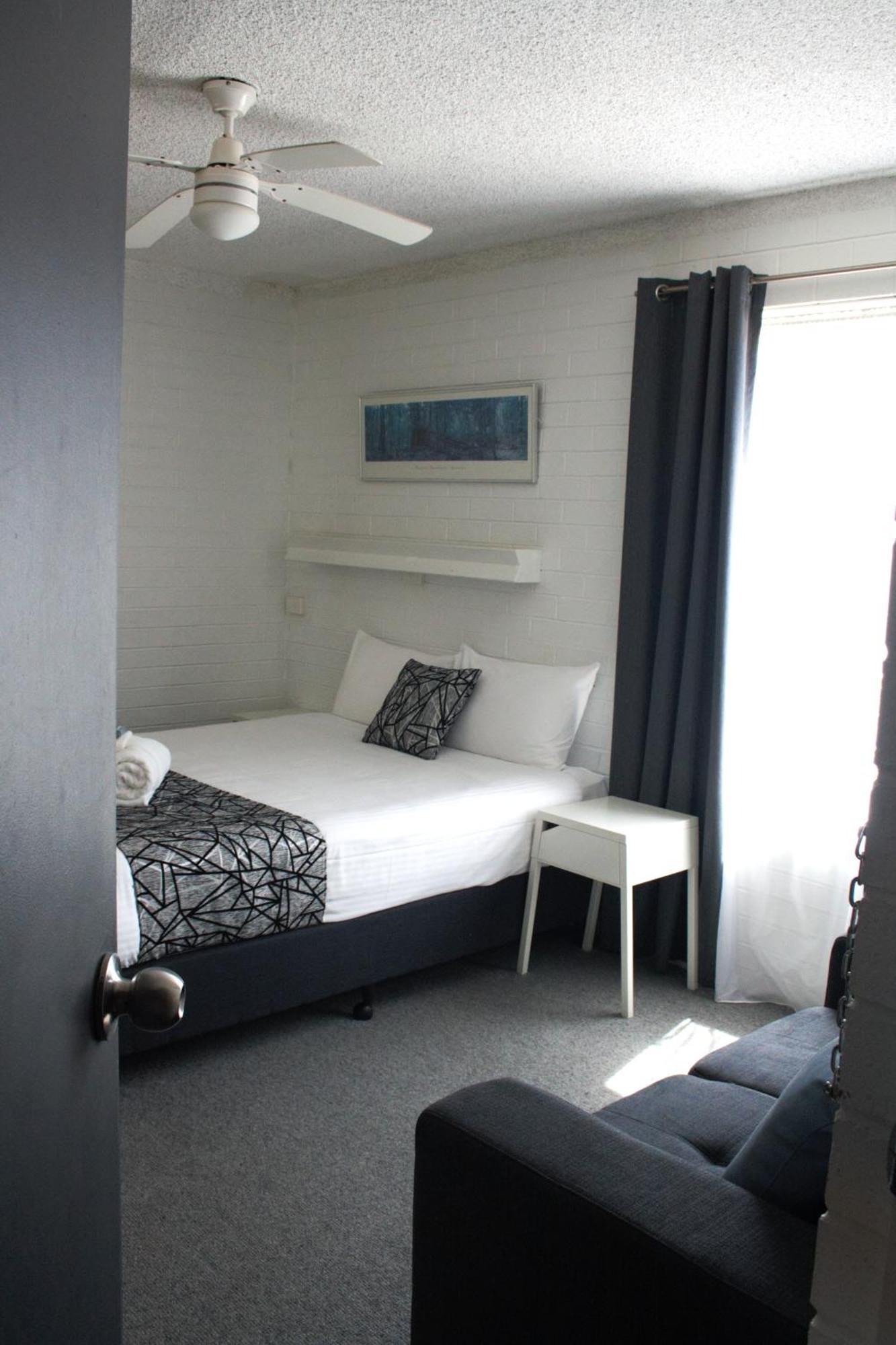 Coastal Bay Motel Кофс Харбър Екстериор снимка