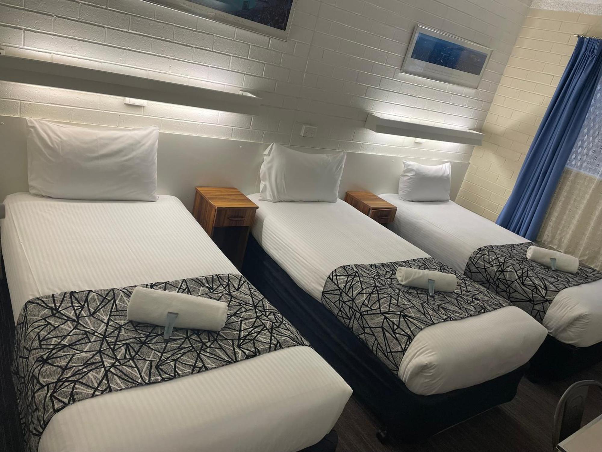Coastal Bay Motel Кофс Харбър Екстериор снимка