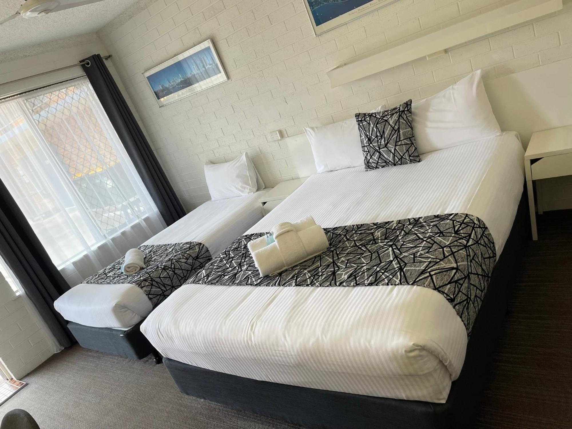 Coastal Bay Motel Кофс Харбър Екстериор снимка