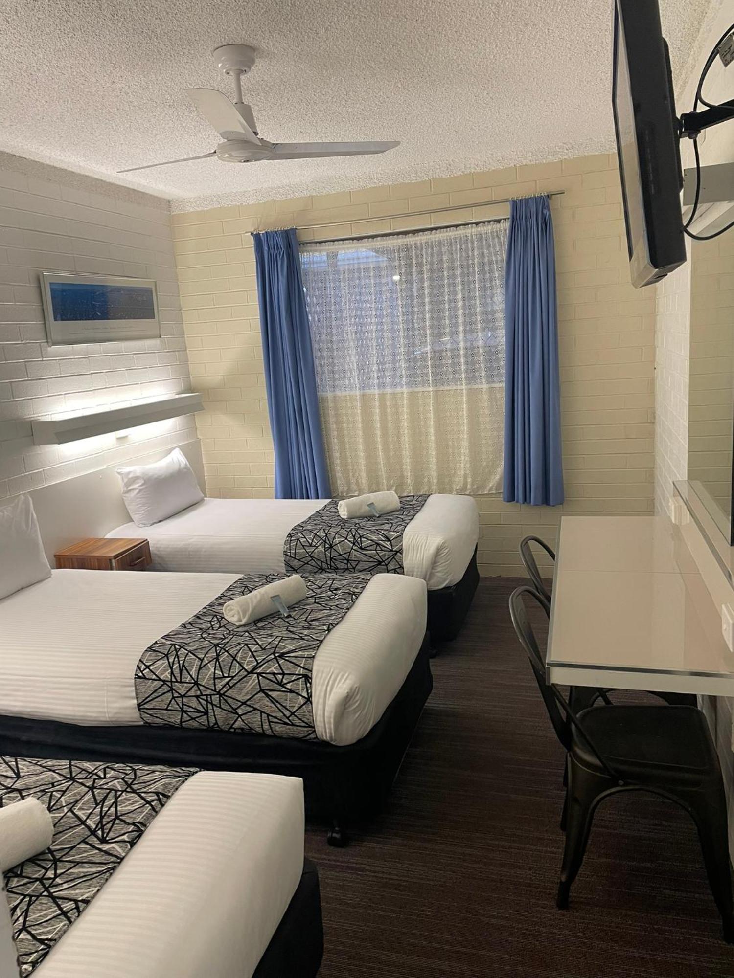 Coastal Bay Motel Кофс Харбър Екстериор снимка