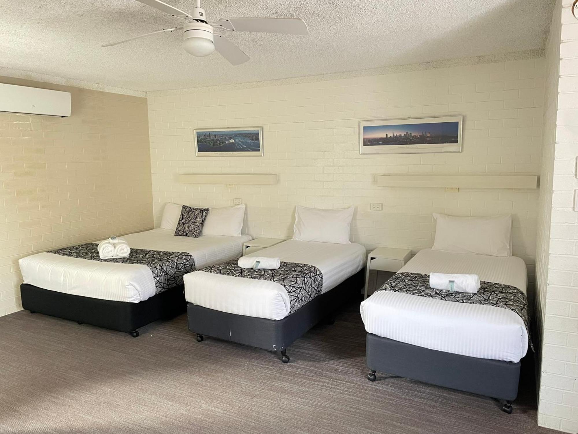 Coastal Bay Motel Кофс Харбър Екстериор снимка